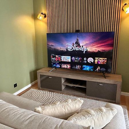 נואזי-לה-גראן Sweet And Comfy In Hyper City Center With Netflix, Prime And Disney Plus Included מראה חיצוני תמונה