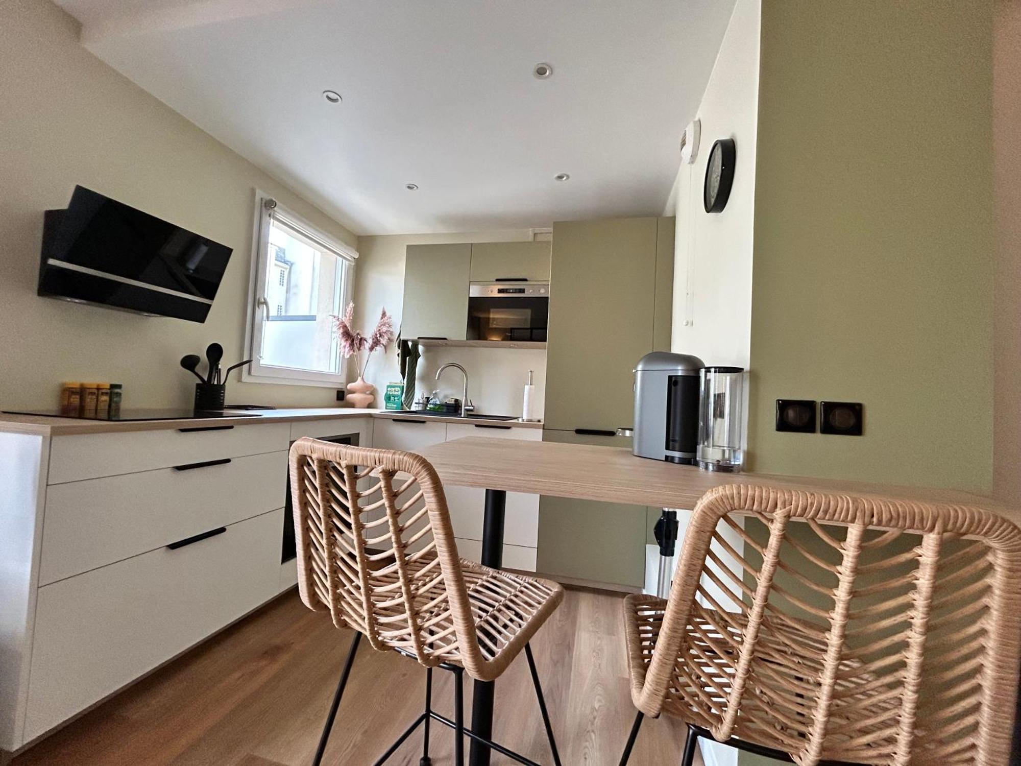 נואזי-לה-גראן Sweet And Comfy In Hyper City Center With Netflix, Prime And Disney Plus Included מראה חיצוני תמונה